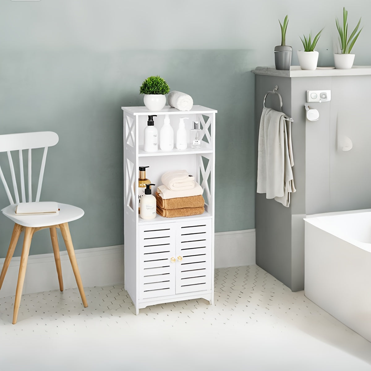 A Minimalist Three-Tier Bathroom Cabinet with Large Storage Capacity